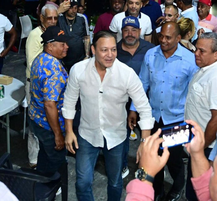 Abel Martínez llama a la unidad del PLD en acto en Hato del Yaque